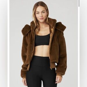 ALO YOGA FAUX FUR FOXY JACKET CHOCOLATE